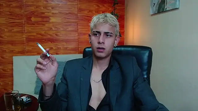 Bastiaan 28 online show from December 2024 11:47:01 PM