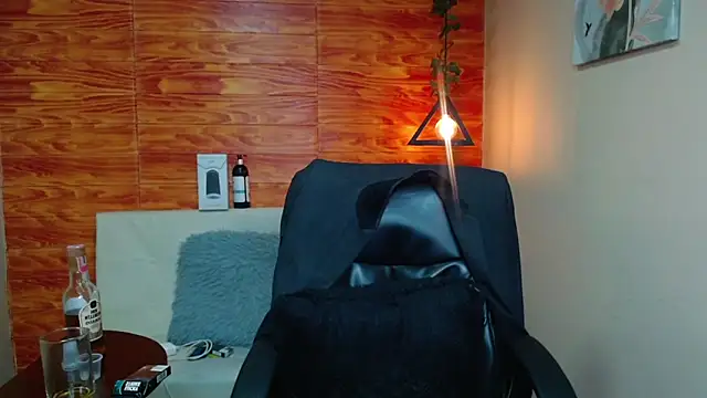 Bastiaan 28 online show from December 2024 06:10:02 AM