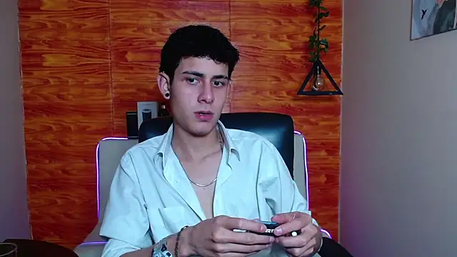 Bastiaan 28 online show from January 2025 02:33:01 AM