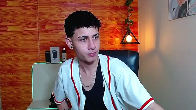 Bastiaan 28 online show from January 2025 03:26:02 AM