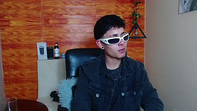 Bastiaan 28 online show from February 2025 03:59:01 AM