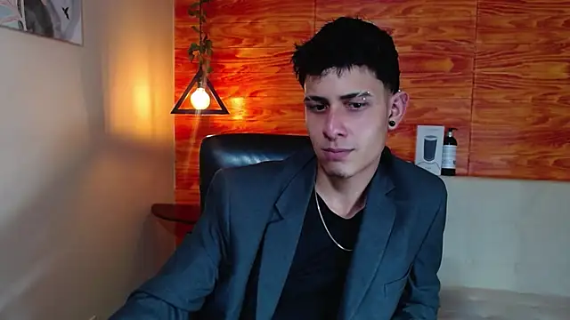 Bastiaan 28 online show from February 2025 04:27:01 AM