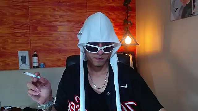 Bastiaan 28 online show from February 2025 03:18:02 AM