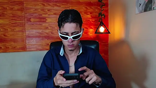 Bastiaan 28 online show from March 2025 02:57:02 AM