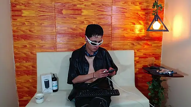 Bastiaan 28 online show from March 2025 08:33:02 AM