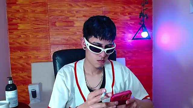 Bastiaan 28 online show from March 2025 06:31:01 AM