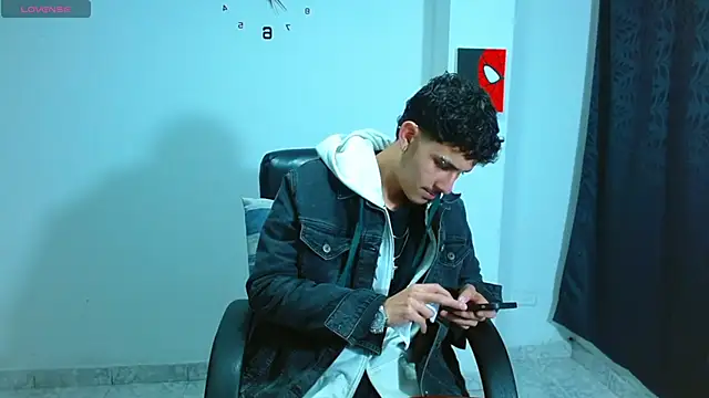 Bastiaan 28 online show from September 2025 02:22:01 AM