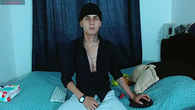 Bastiaan 28 online show from December 2025 10:29:01 PM