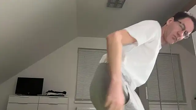 zxzx cam1 online show from February 2026 04:36:02 PM