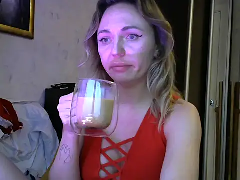 AngelinaLove28 online show from February 2025 02:53:02 PM