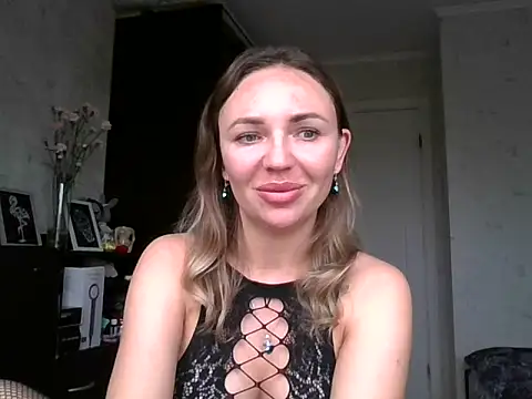 AngelinaLove28 online show from October 2025 06:24:01 AM