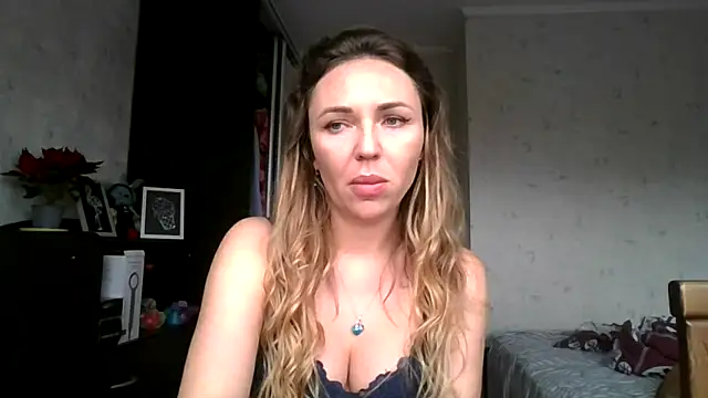 AngelinaLove28 online show from December 2025 08:29:02 AM