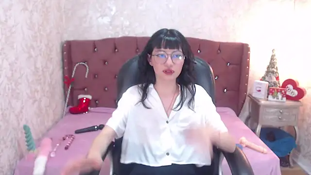 Snapshot of charlottemoonxz chatting on December 2024 05:40:01 PM charlottemoonxz online show from December 2024 05:40:01 PM