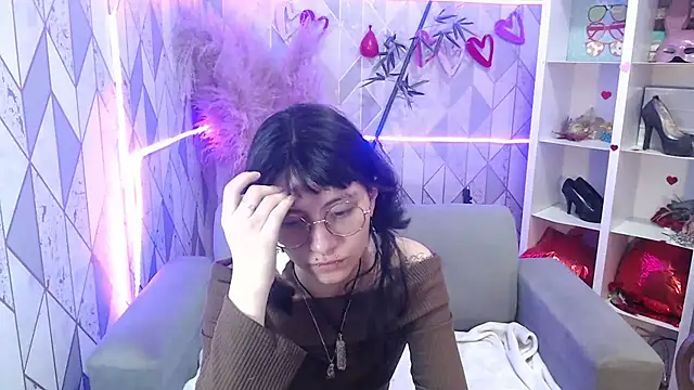 Snapshot of charlottemoonxz chatting on October 2025 07:00:01 PM charlottemoonxz online show from October 2025 07:00:01 PM