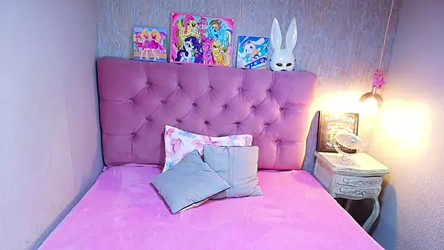 charlottemoonxz online show from March 2026 07:09:01 PM