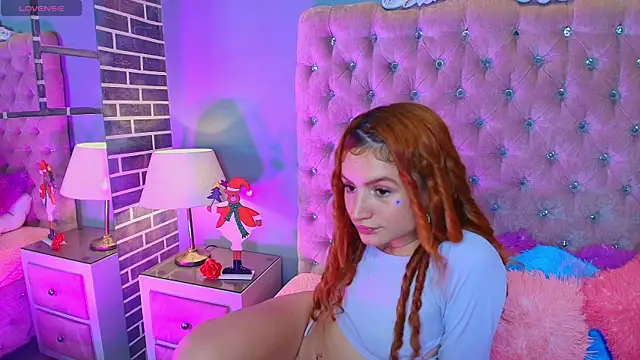 AdelaineBest online show from December 2025 10:35:02 AM