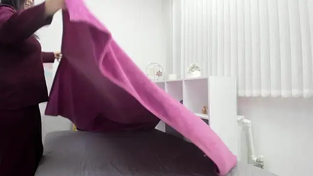 Pretty anniee online show from October 2025 01:31:01 AM