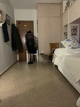 Kamaleonix online show from April 2026 06:49:02 PM