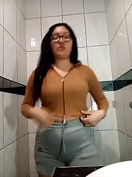 ladygmusic online show from November 2025 10:26:01 PM