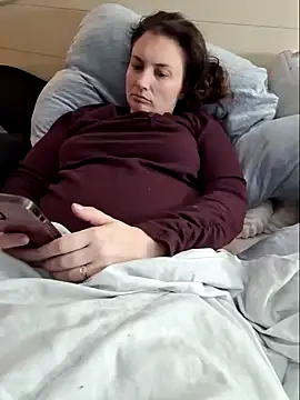 MilfyMrsRobinson online show from February 2025 01:43:02 AM