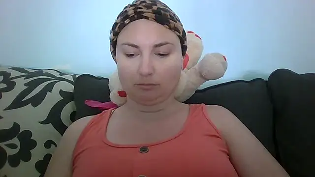 Snapshot of MilfyMrsRobinson chatting on June 2026 02:45:02 PM MilfyMrsRobinson online show from June 2026 02:45:02 PM
