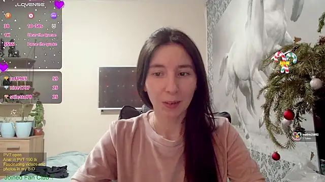 Snapshot of Wowpornoo chatting on January 2025 02:09:02 PM Wowpornoo online show from January 2025 02:09:02 PM