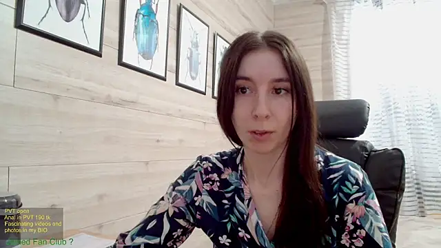 Snapshot of Wowpornoo chatting on March 2025 08:09:02 AM Wowpornoo online show from March 2025 08:09:02 AM