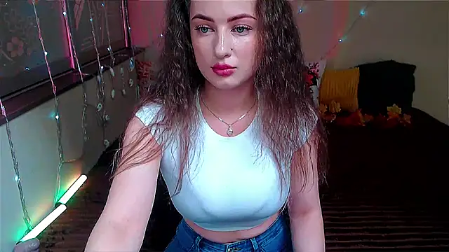 Snapshot of LizaSenri chatting on October 2025 06:46:02 AM LizaSenri online show from October 2025 06:46:02 AM