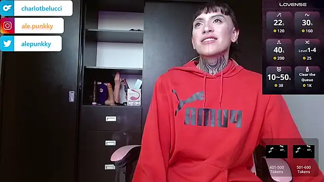 charlotbelucci  online show from November 2025 09:09:01 PM