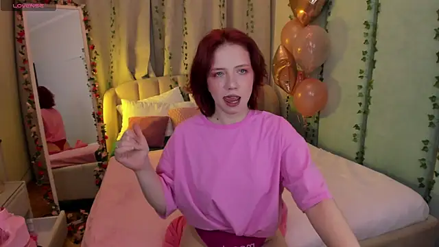 Love is Lola online show from February 2025 01:16:02 AM