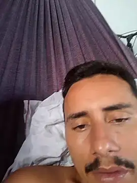Snapshot of luissilva0071 chatting on January 2025 05:37:02 PM luissilva0071 online show from January 2025 05:37:02 PM