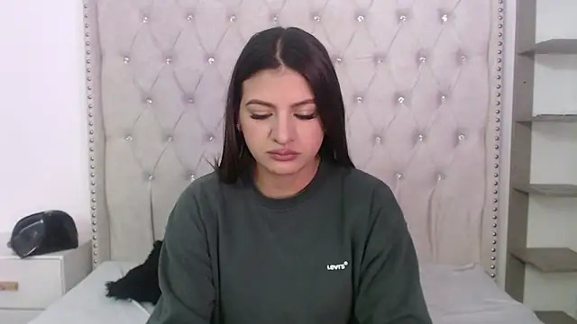 Abril Squirt online show from December 2025 04:31:02 AM