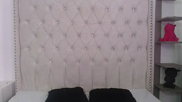 Abril Squirt online show from February 2026 08:40:02 PM