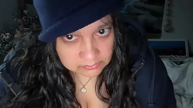 MelanieFawker online show from October 2025 02:28:01 PM