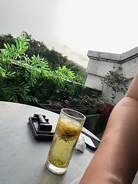 Eliza-E online show from April 2026 12:13:01 AM