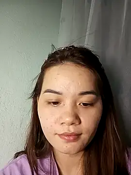 Ngoc-Trinh online show from January 2025 04:03:01 PM