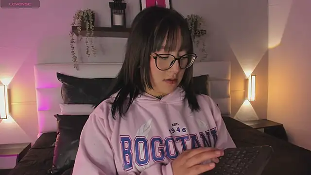 sofi bakerr online show from April 2026 11:35:01 AM