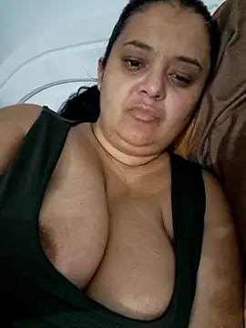 sarahhh1987 online show from November 2025 05:59:01 PM