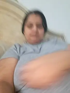 sarahhh1987 online show from April 2026 02:28:02 PM