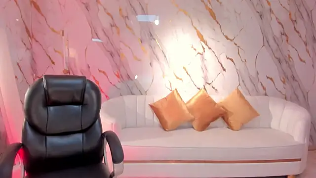 HannaConnor  online show from February 2025 10:25:02 PM