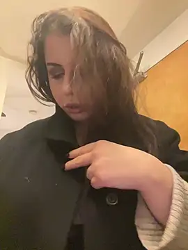 holyeroticss online show from December 2024 11:42:01 PM