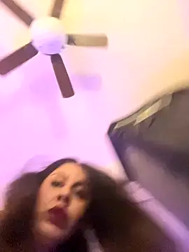 holyeroticss online show from September 2025 11:48:01 PM