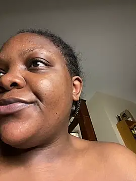Snapshot of zonroe_the_big chatting on July 2026 08:17:02 AM zonroe the big online show from July 2026 08:17:02 AM