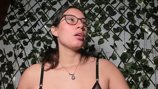 CoralineSanchez online show from September 2025 03:19:01 AM