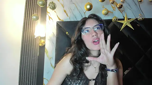 CoralineSanchez online show from February 2026 03:04:01 AM