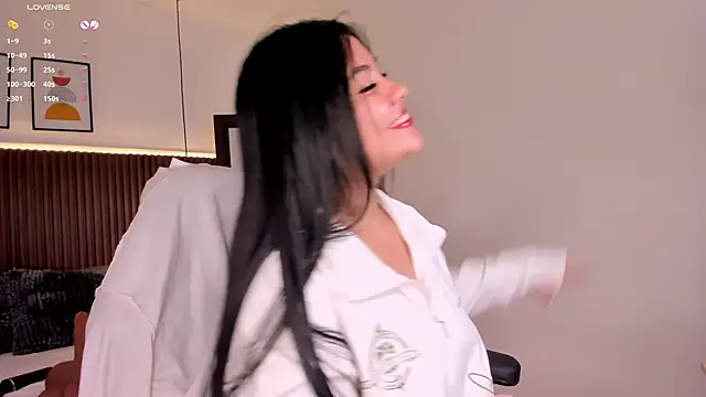 Snapshot of aliscollins_ chatting on December 2024 08:43:02 AM aliscollins online show from December 2024 08:43:02 AM