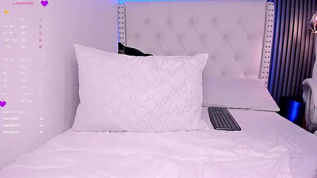 Snapshot of aliscollins_ chatting on March 2025 05:27:02 AM aliscollins online show from March 2025 05:27:02 AM