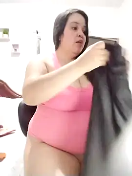 Snapshot of lunanataly chatting on February 2025 10:40:01 PM lunanataly online show from February 2025 10:40:01 PM