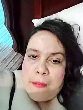 Snapshot of lunanataly chatting on February 2025 01:25:02 AM lunanataly online show from February 2025 01:25:02 AM