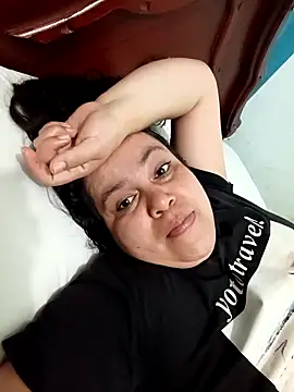 Snapshot of lunanataly chatting on November 2025 02:06:02 PM lunanataly online show from November 2025 02:06:02 PM